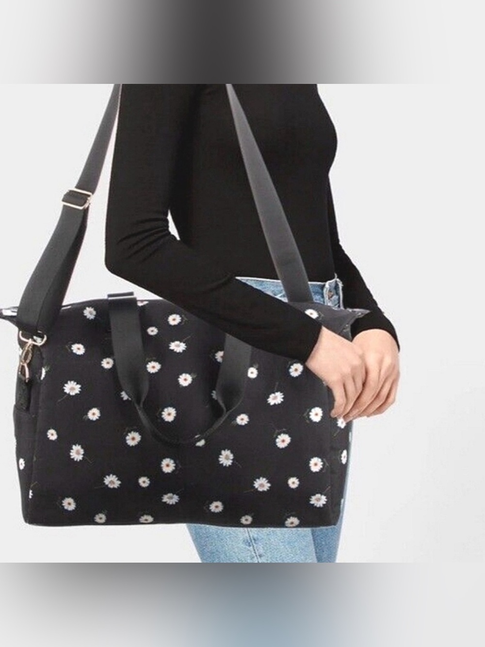 Alice + Olivia Daisy Floral canvas Print Weekender Duffel Diaper Gym Bag NWT